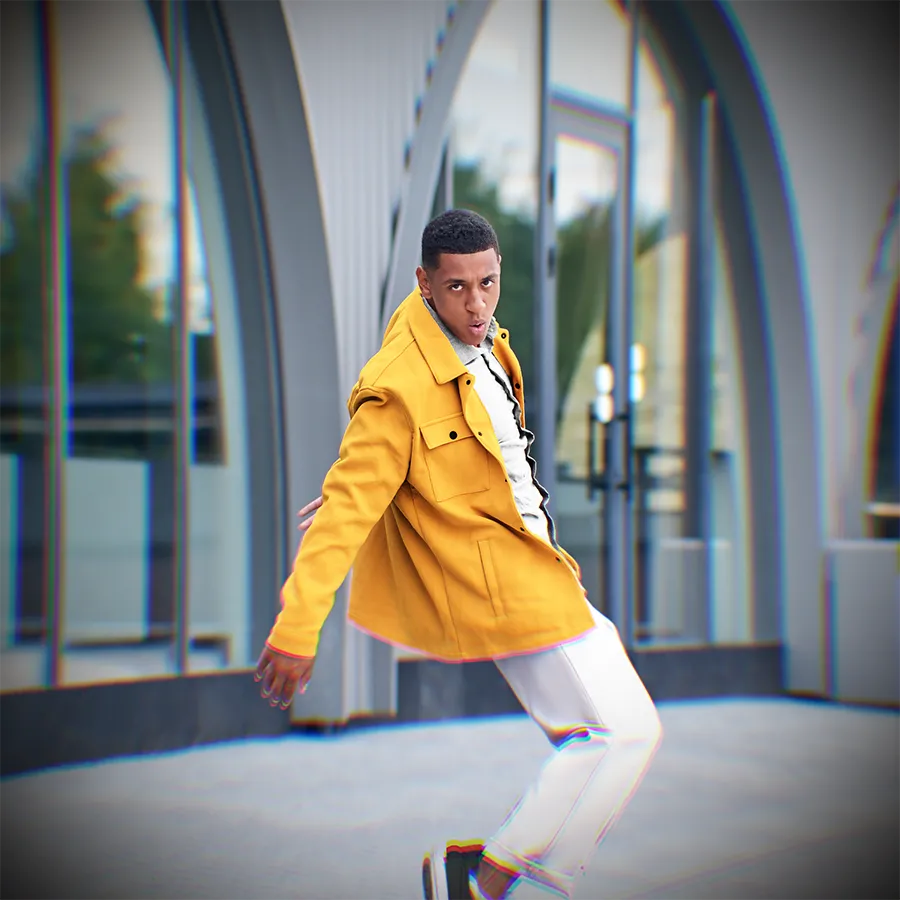 Add glitch and blur video effects to your content