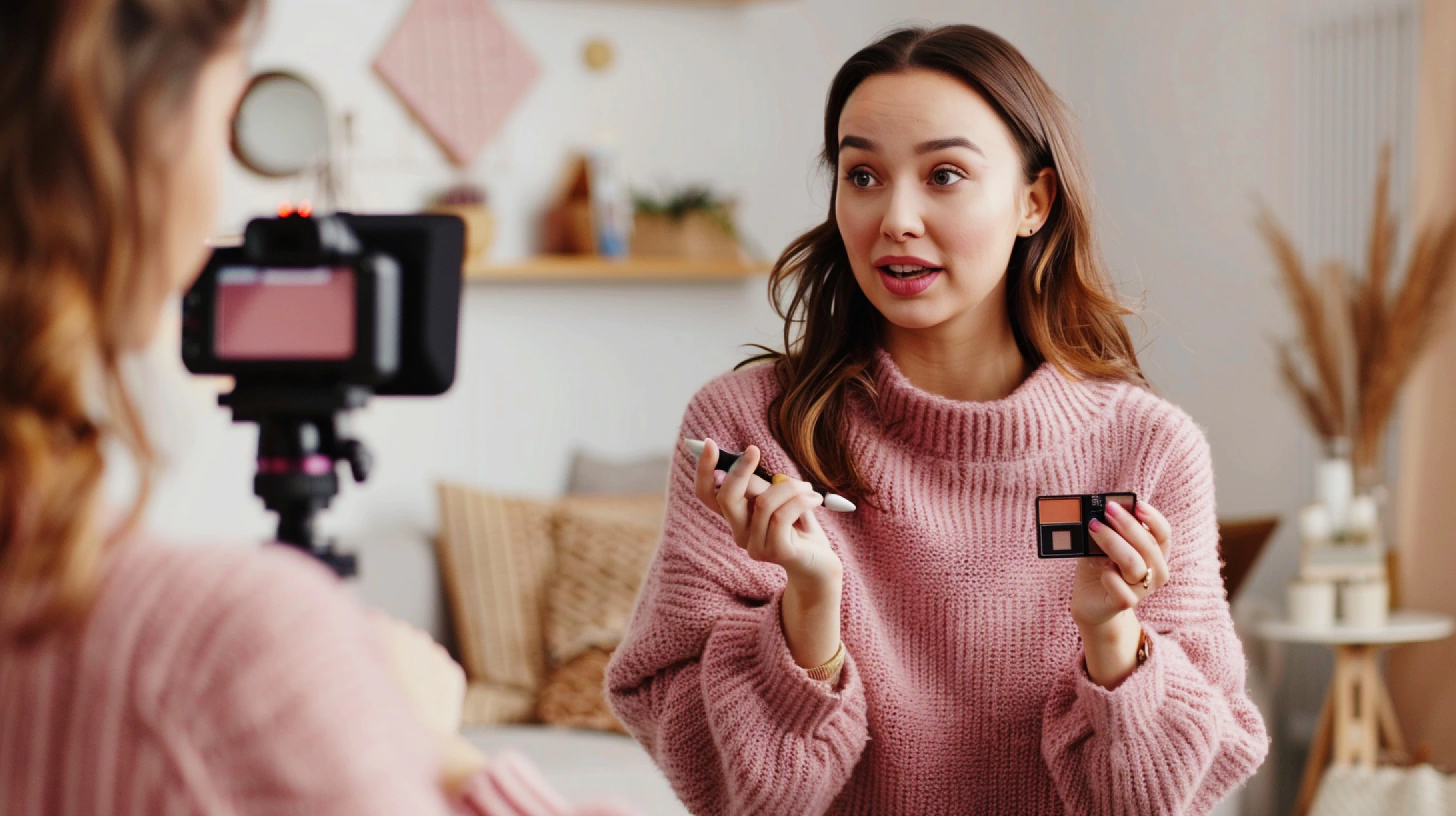 Cross-promote your Youtube Channel on other platforms